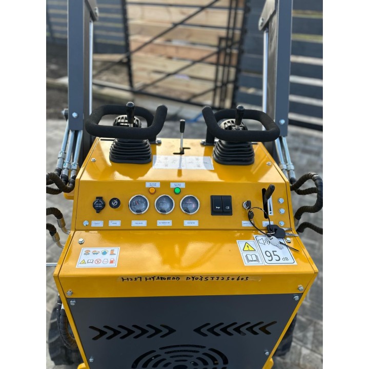 Miniładowarka Gąsienicowa JKL480 | 23 KM | Hydrostatyczny Napęd 4×4